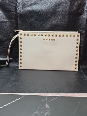 NWT Michael Kors Cream Leather Studded Wristlet with Gold Hardware